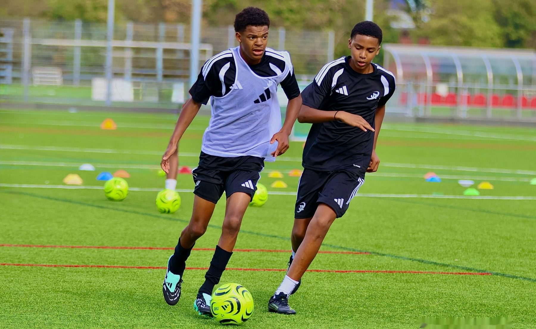Één-tegen-één duel tijdens de training